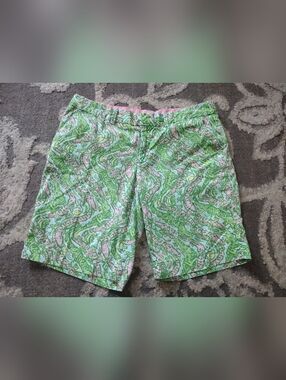 Lilly Pulitzer Alligator Print Avenue Shorts